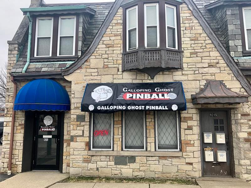 Galloping Ghost Pinball photo 2