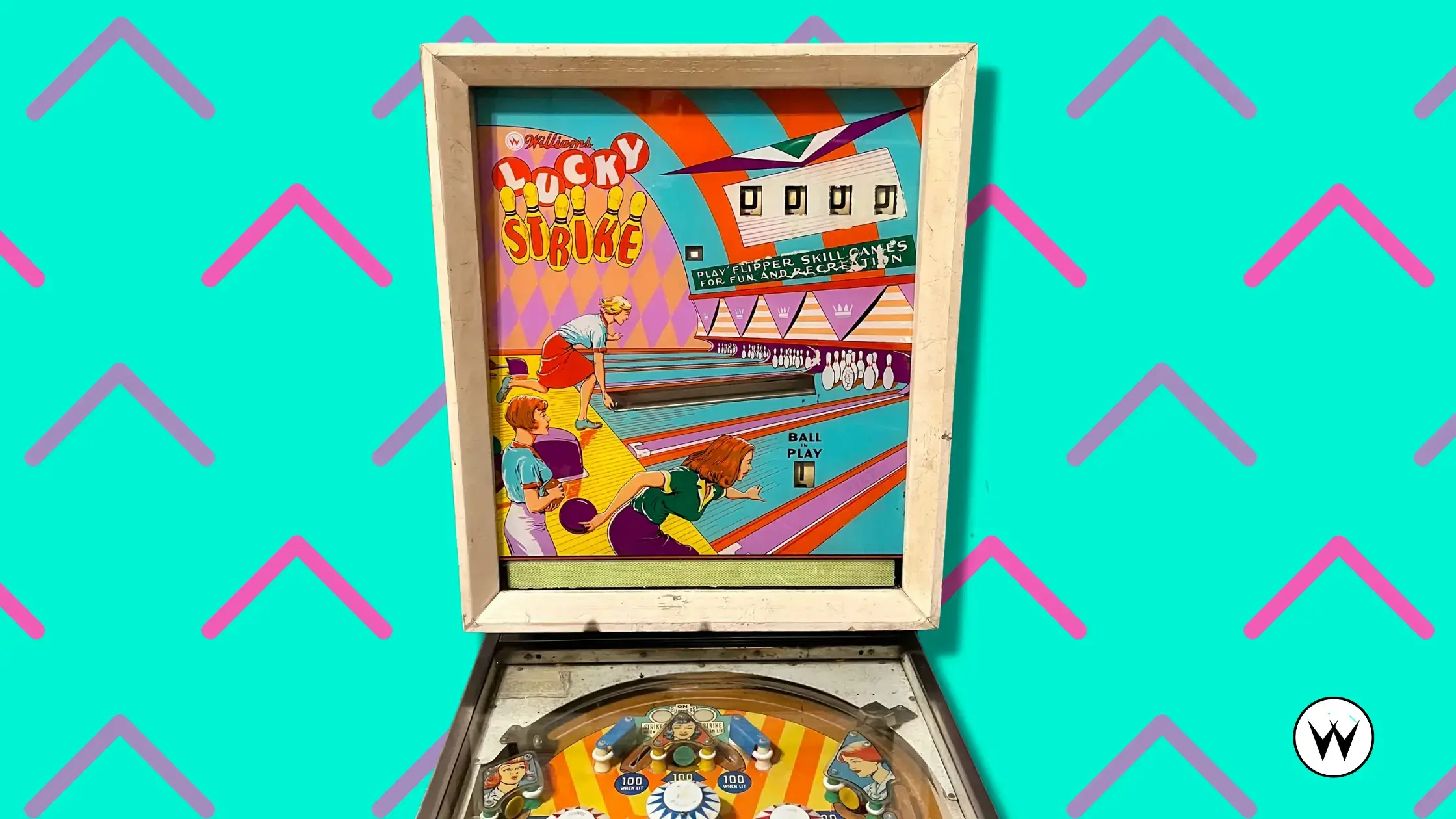 Lucky Strike / Bowl A Strike