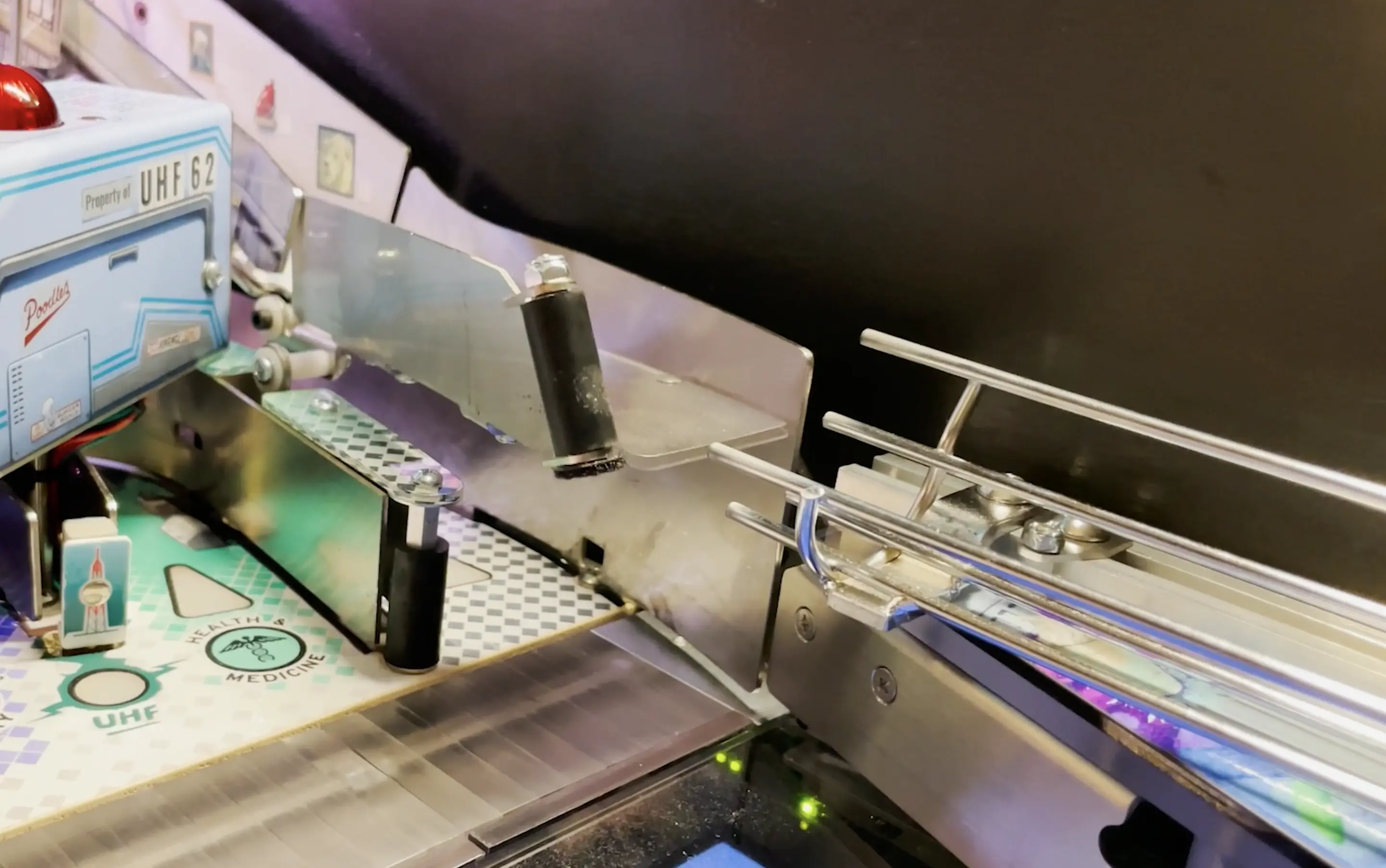 Medical laboratory equipment with UHF 62 machine and technical components