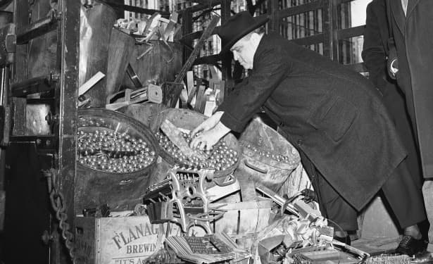 laguardia pinball illegal nyc