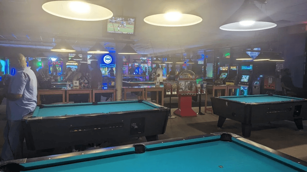 pocketeer billiards and bar buffalo pinball