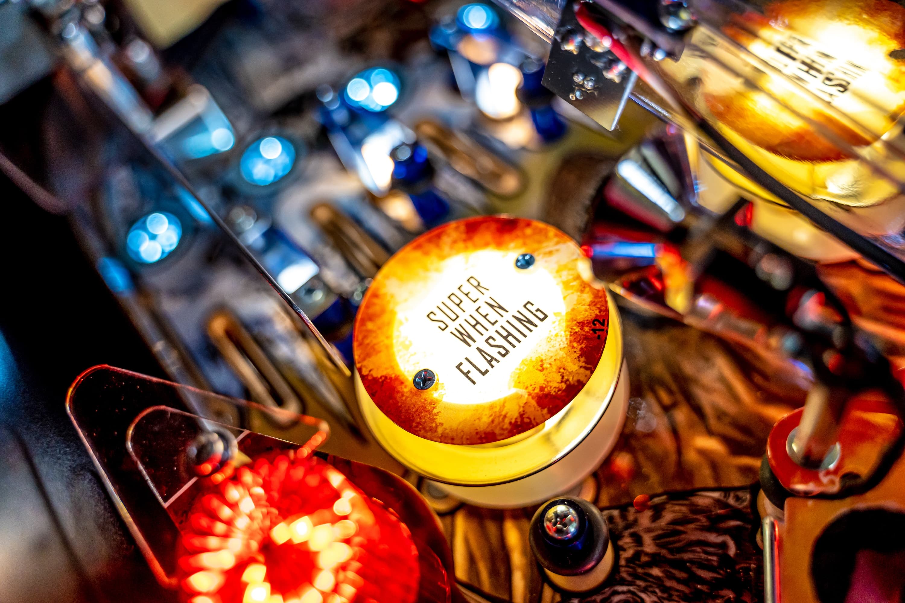 Super when flashing warning light on complex electronic equipment