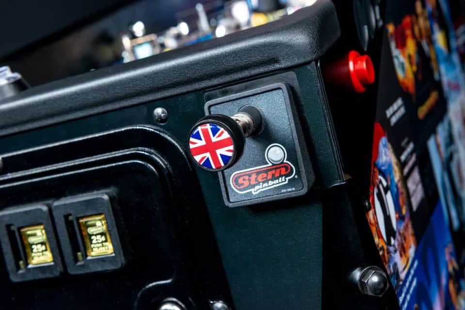 James Bond 60th Union Jack plunger