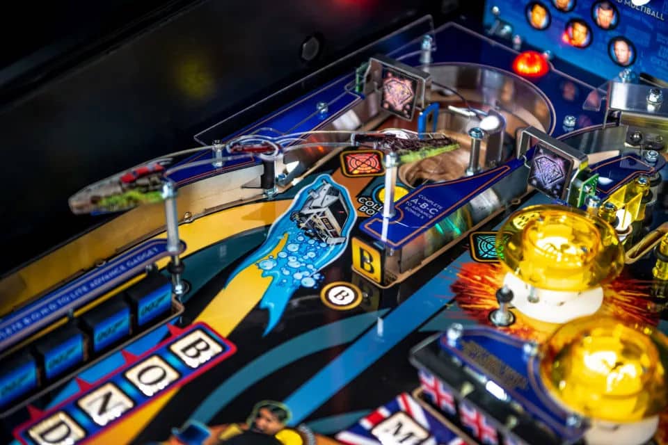 James Bond 60th Figure 8 Shot